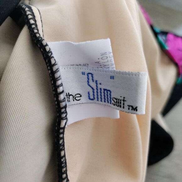 The Slim Suit Vintage 90s Swimsuit Floral & Black Size 22W New - Picture 3 of 7